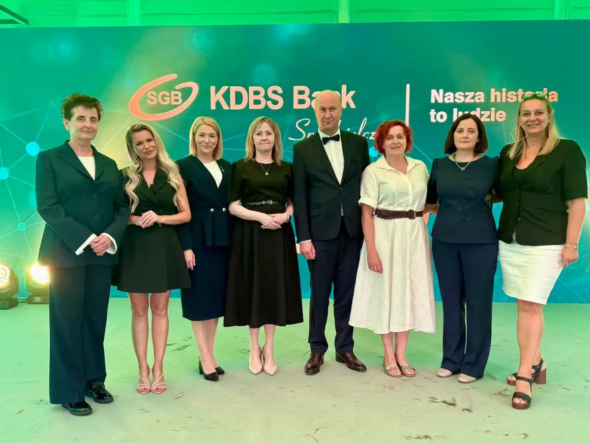 Setna rocznica KDBS Bank – jubileusz i wyróżnienie dla burmistrz Beaty Podlewskiej
