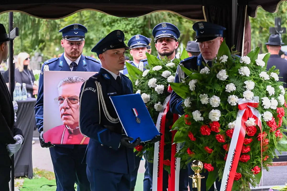 Pogrzeb ks. infułata Stanisława Kotowskiego w Bydgoszczy