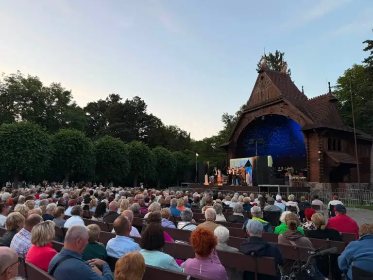 Premiera operetki 'Wesoła Wdówka' na XXII Międzynarodowym Festiwalu