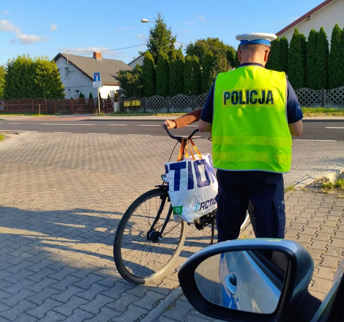 Policja prowadzi działania dotyczące bezpiecznej jazdy na rowerze i hulajnodze w Aleksandrowie Kujawskim i Ciechocinku